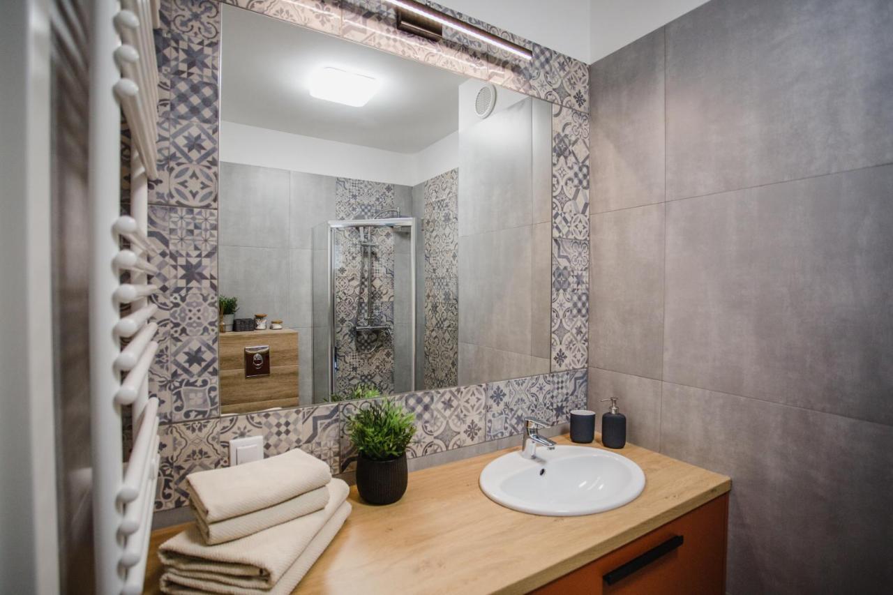 W&K Apartments - Ginger Suite - Faktura Vat, Parking Koszalin Kültér fotó